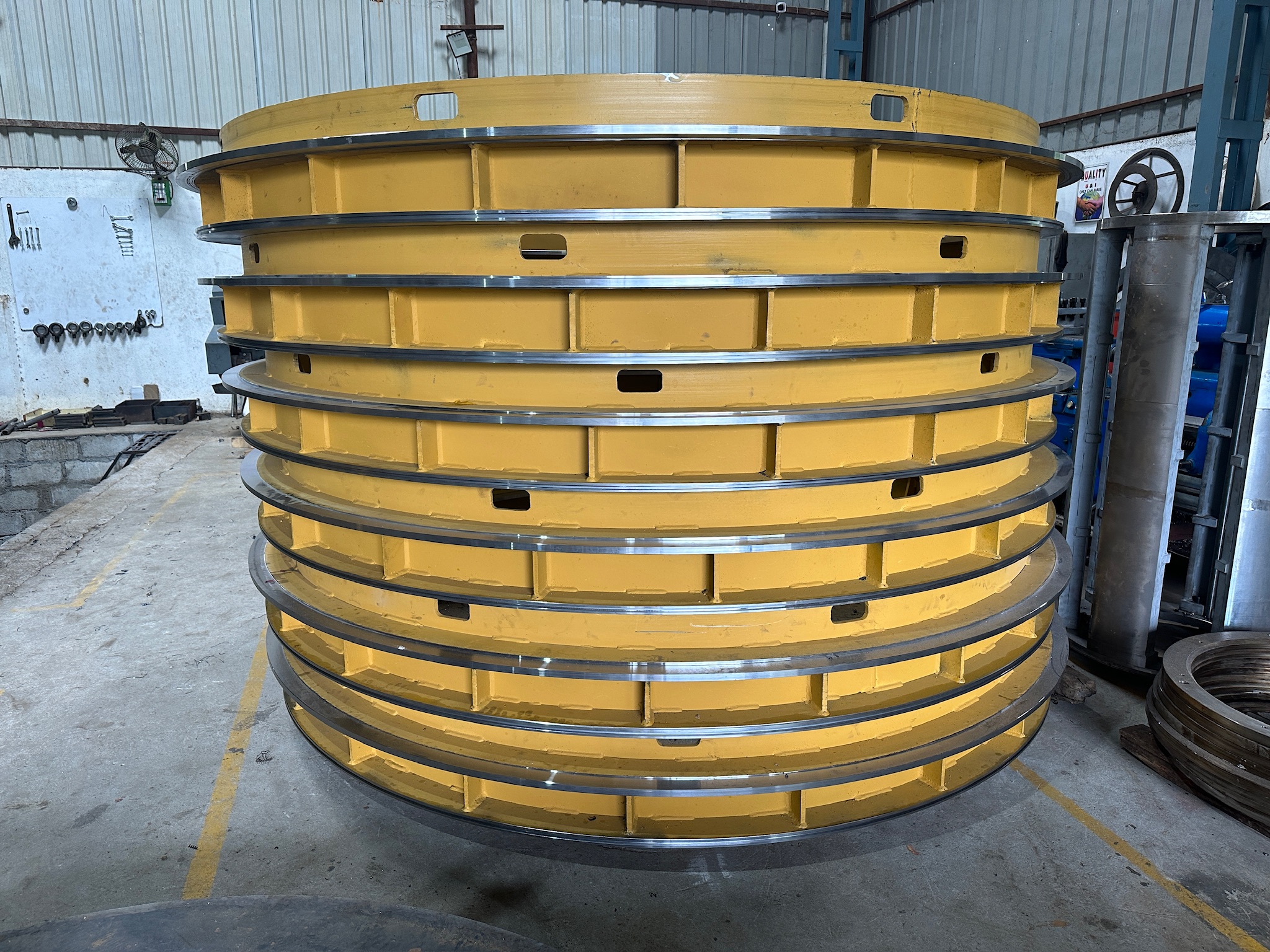 Round pallets stacked