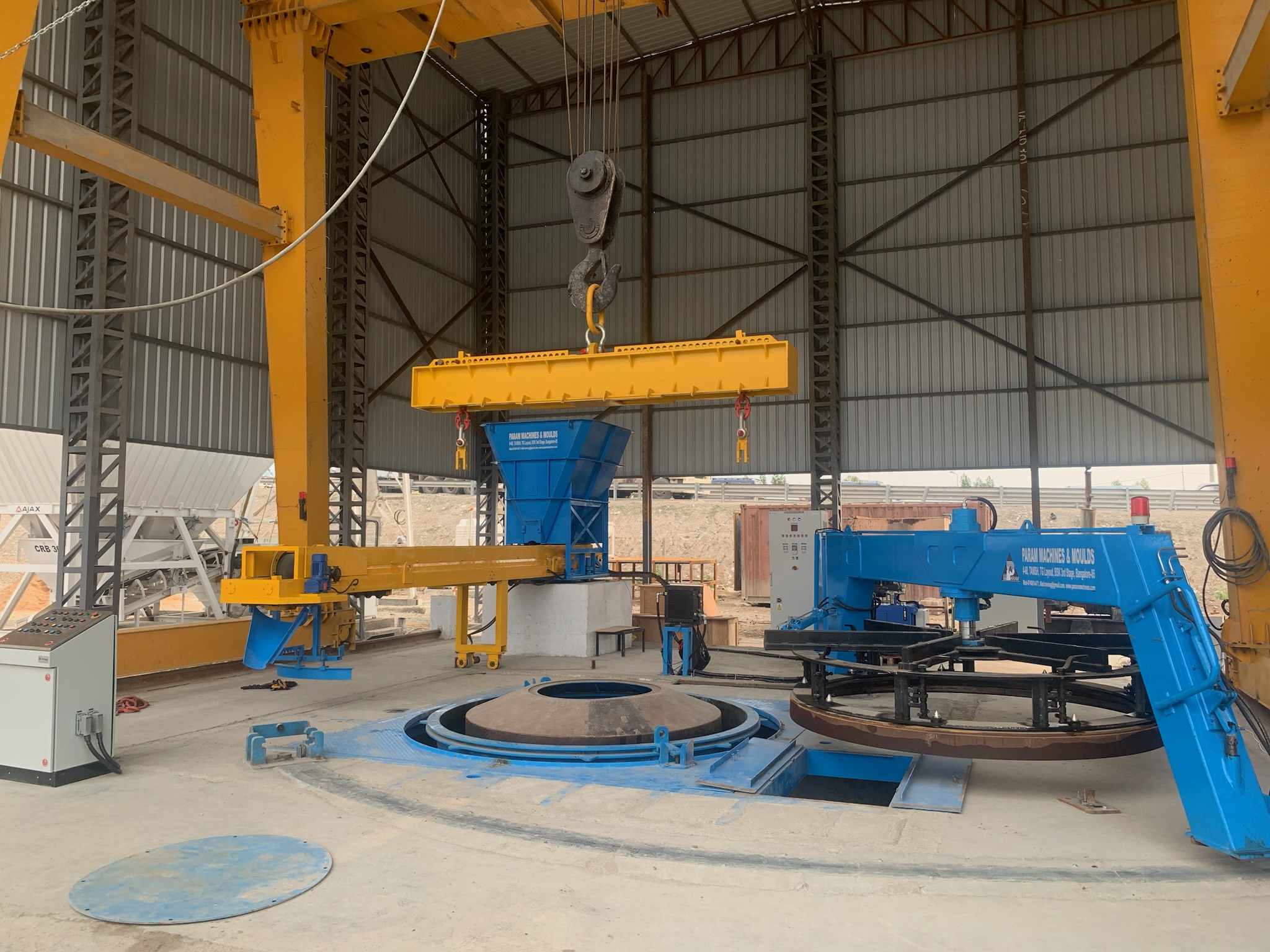 Vertical vibration pipe machine
